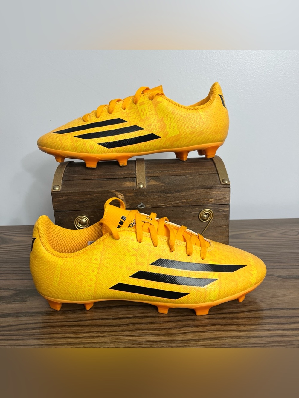 adidas F5 Messi FG Men's Size 6 Women’s 7.5 Soccer Cleats Gold Black M17676